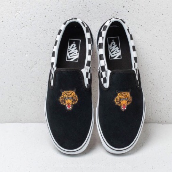 vans slip on tiger